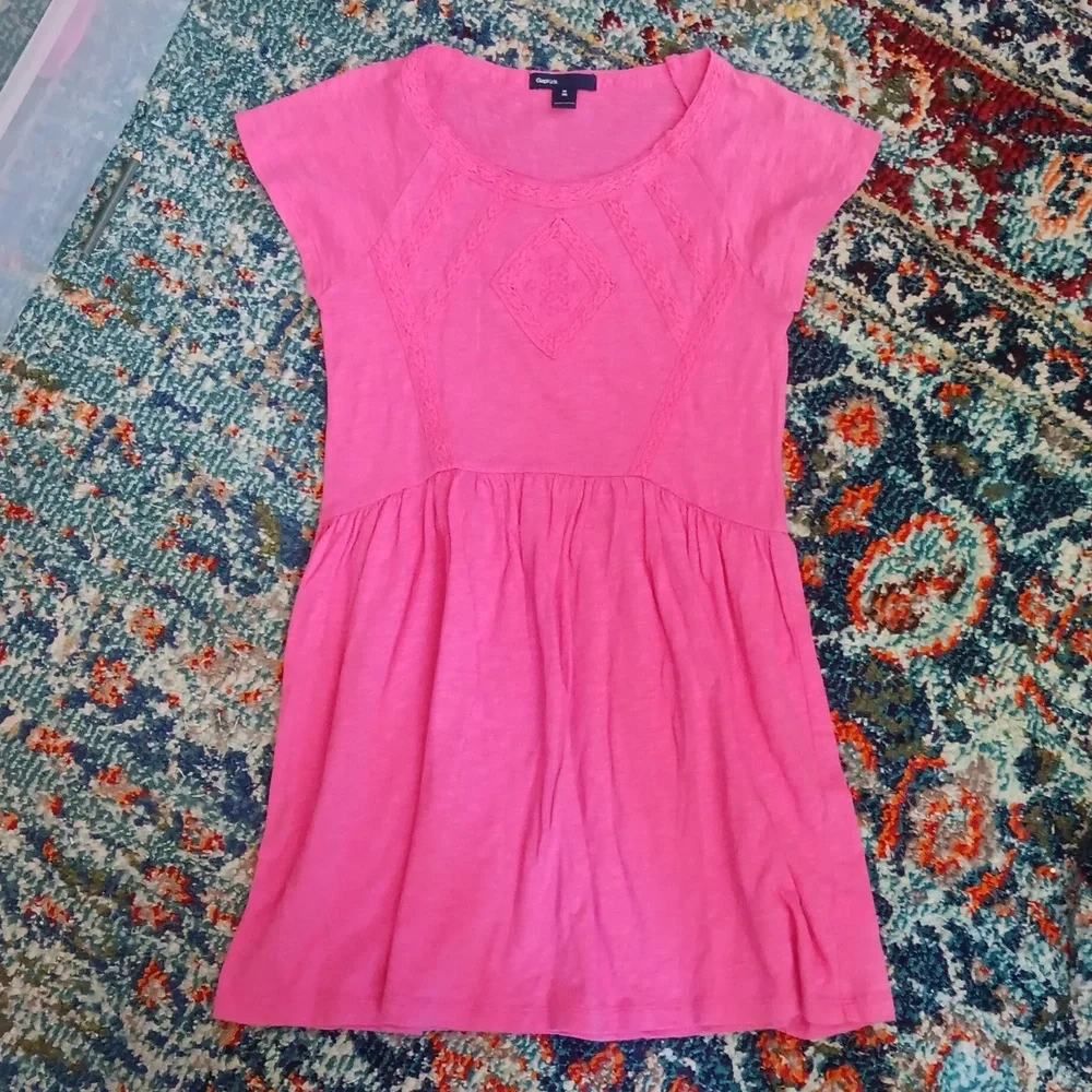 Gap soft knit dress with crocheted trim